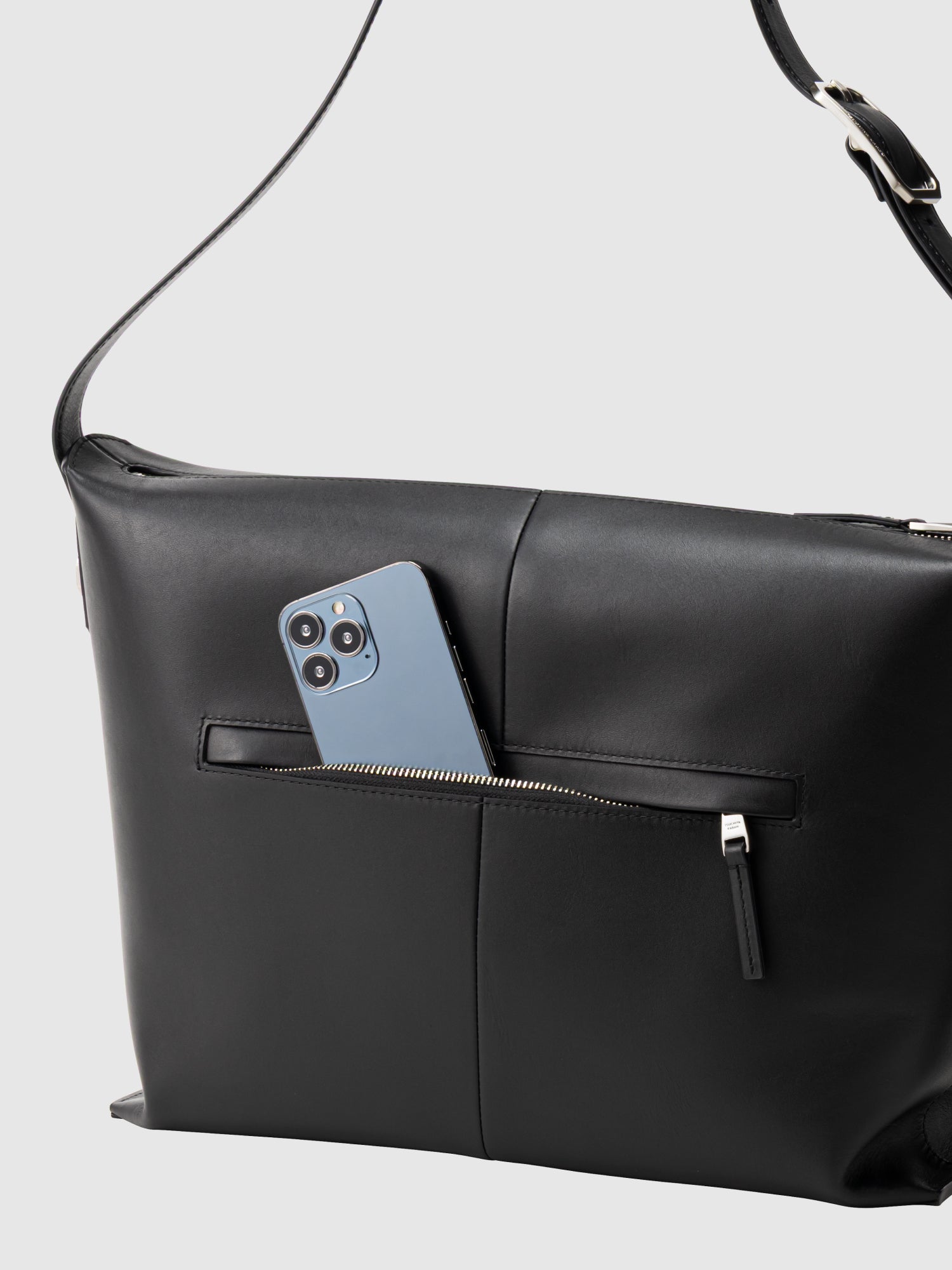 【新発売】ストレイヴン ラージショルダー