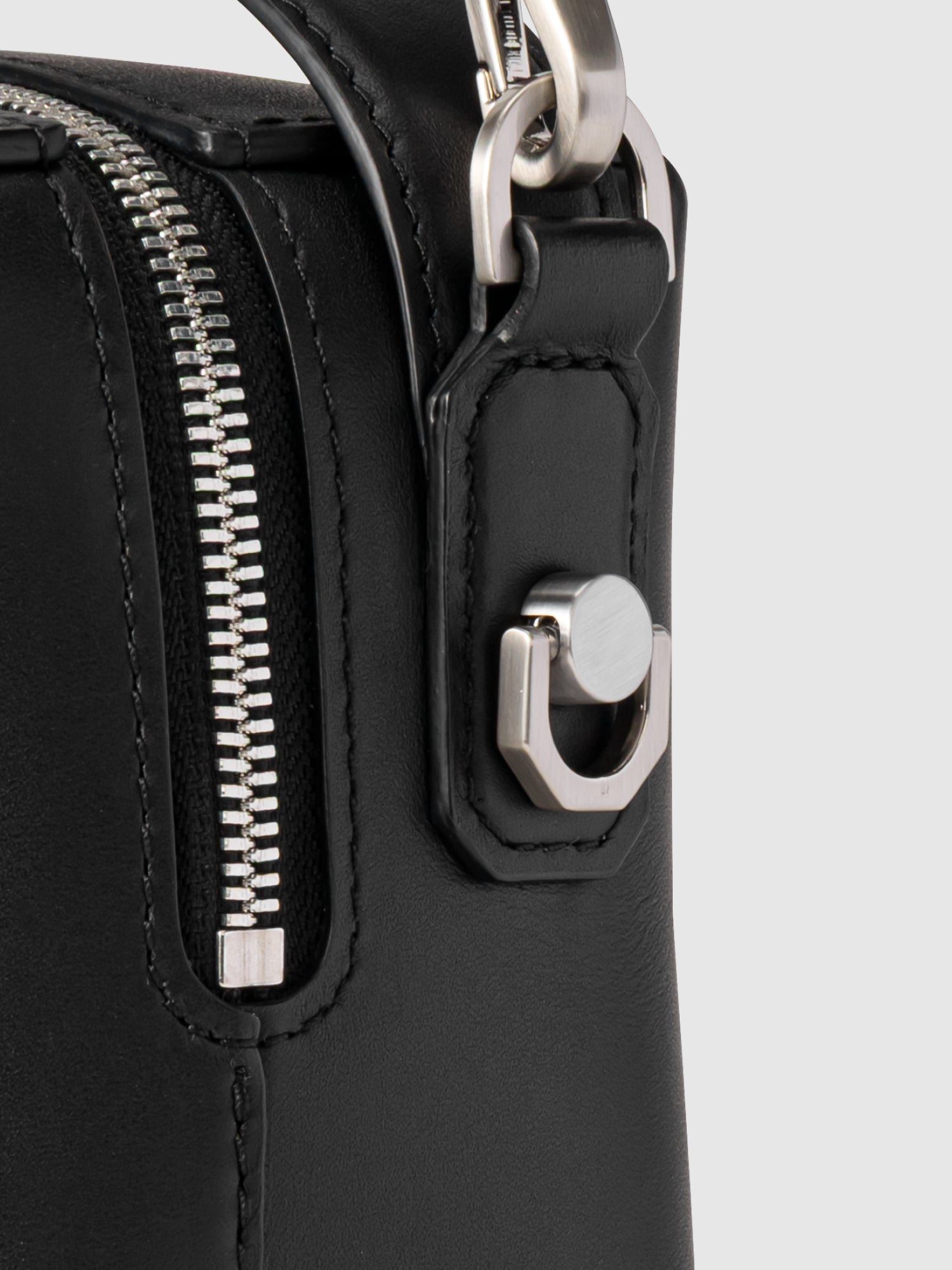 【新発売】ストレイヴン 2wayワンハンドルバッグ