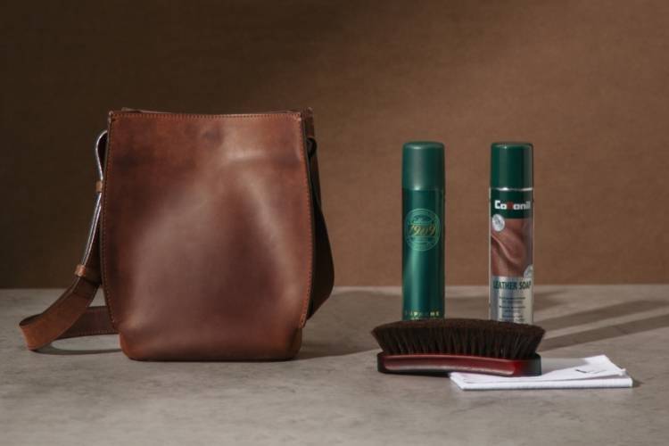 革のお手入れ時間　Vol.4