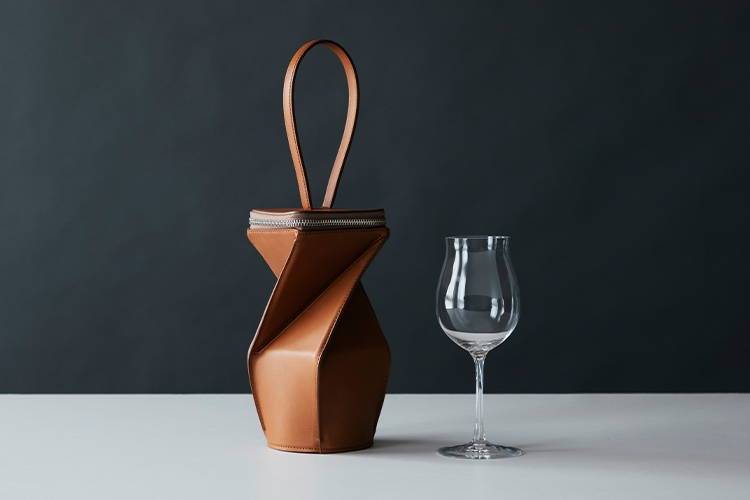 「運ぶ」を楽しむ Vol.03 ワイングラスを運ぶ