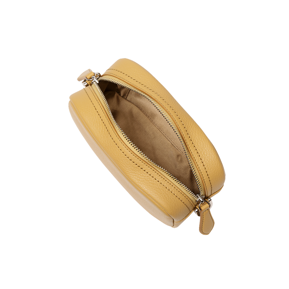 オーロイエロー／ 内装