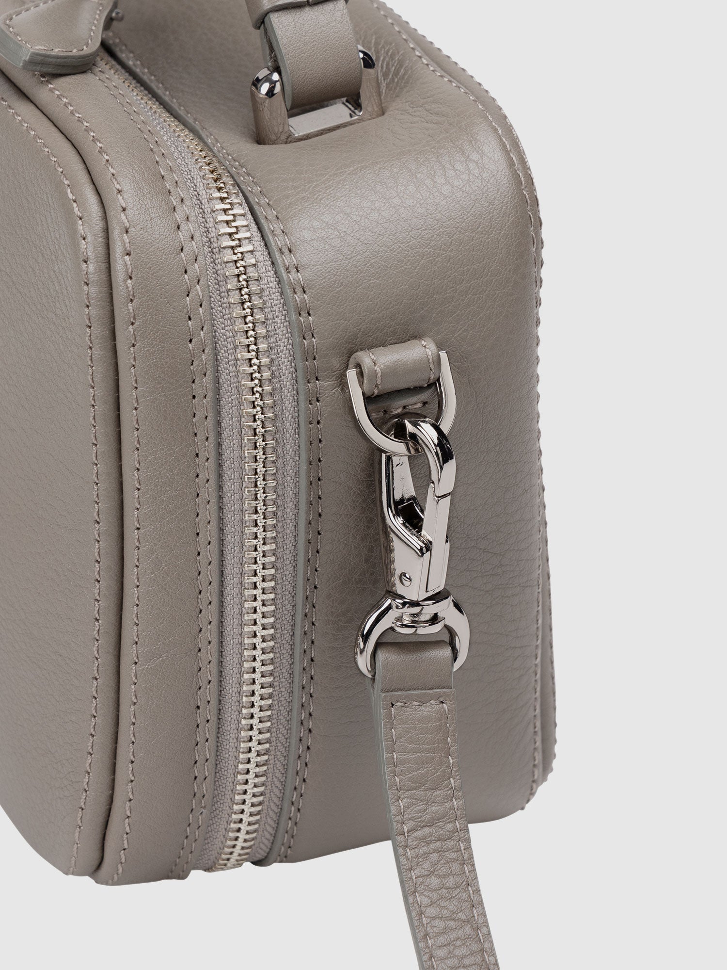 【新色・数量限定色】クラルテ スウィングミニショルダー