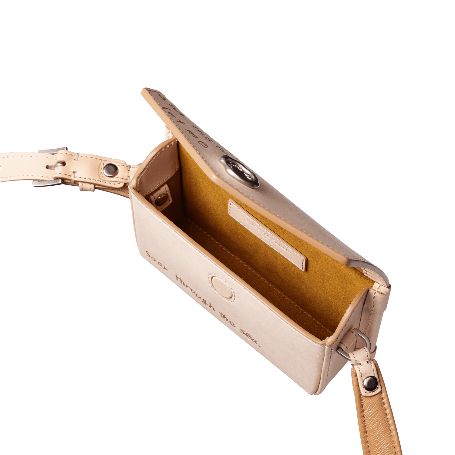 カプチーノ／内装