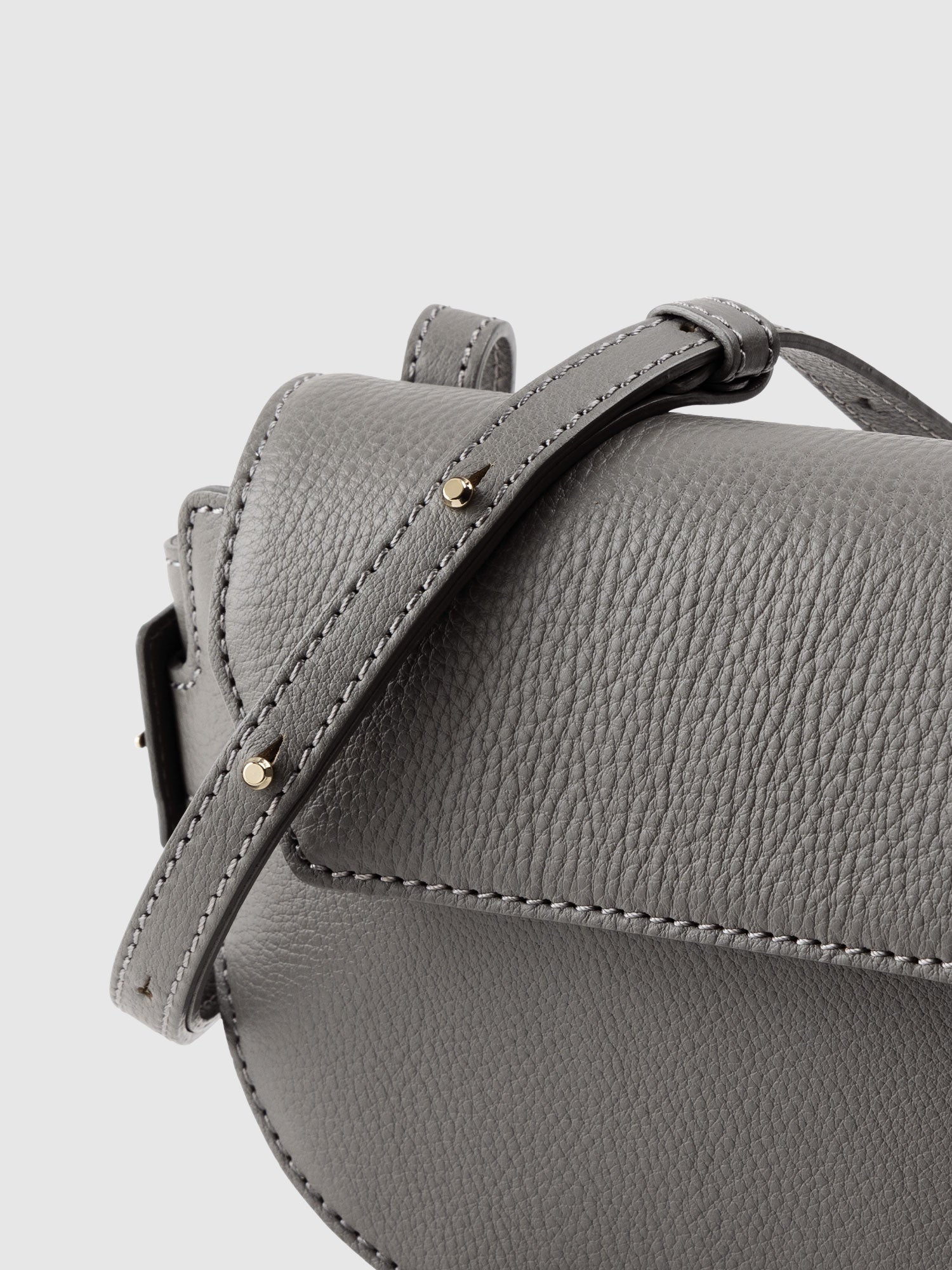 【数量限定色】ガゼットコード フラップミニショルダー