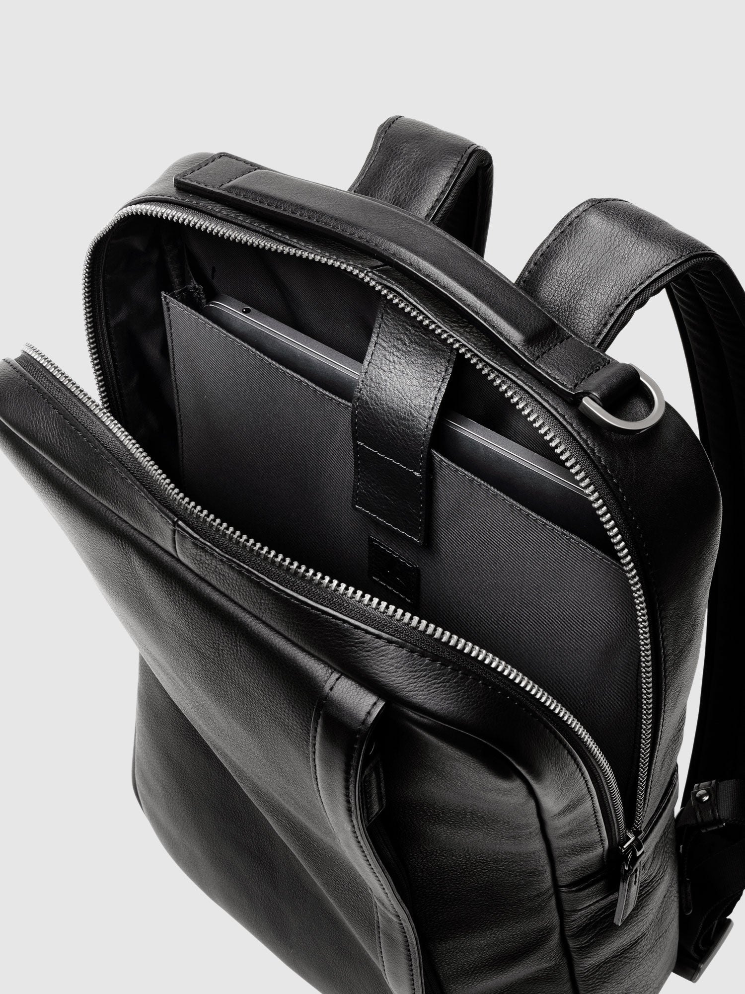 プロータ スマートバックパック (防水革)