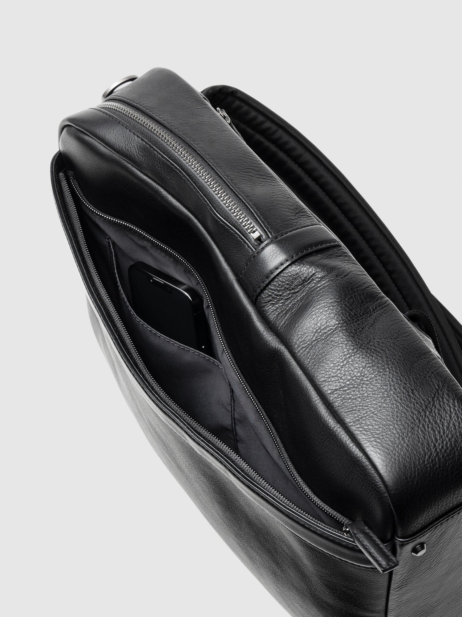 プロータ スマートバックパック (防水革)