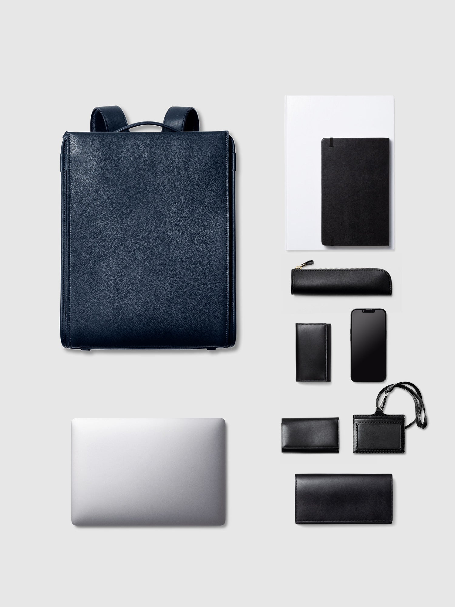 ヴァイノ ミディアムスクエアバックパック(防水革)