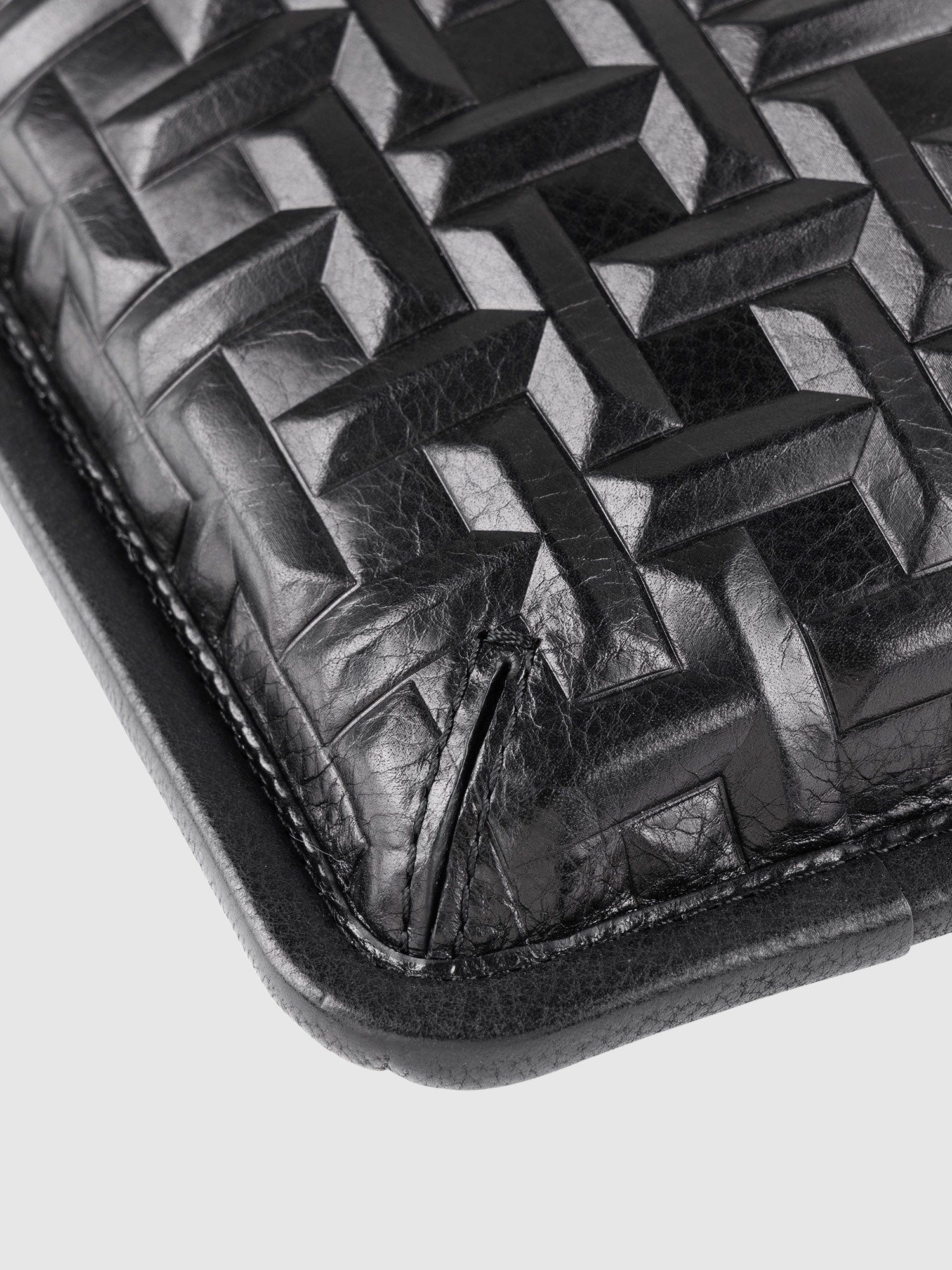 【数量限定色】TSUCHIYA フラットミニショルダー（シグネチャーレイズド）